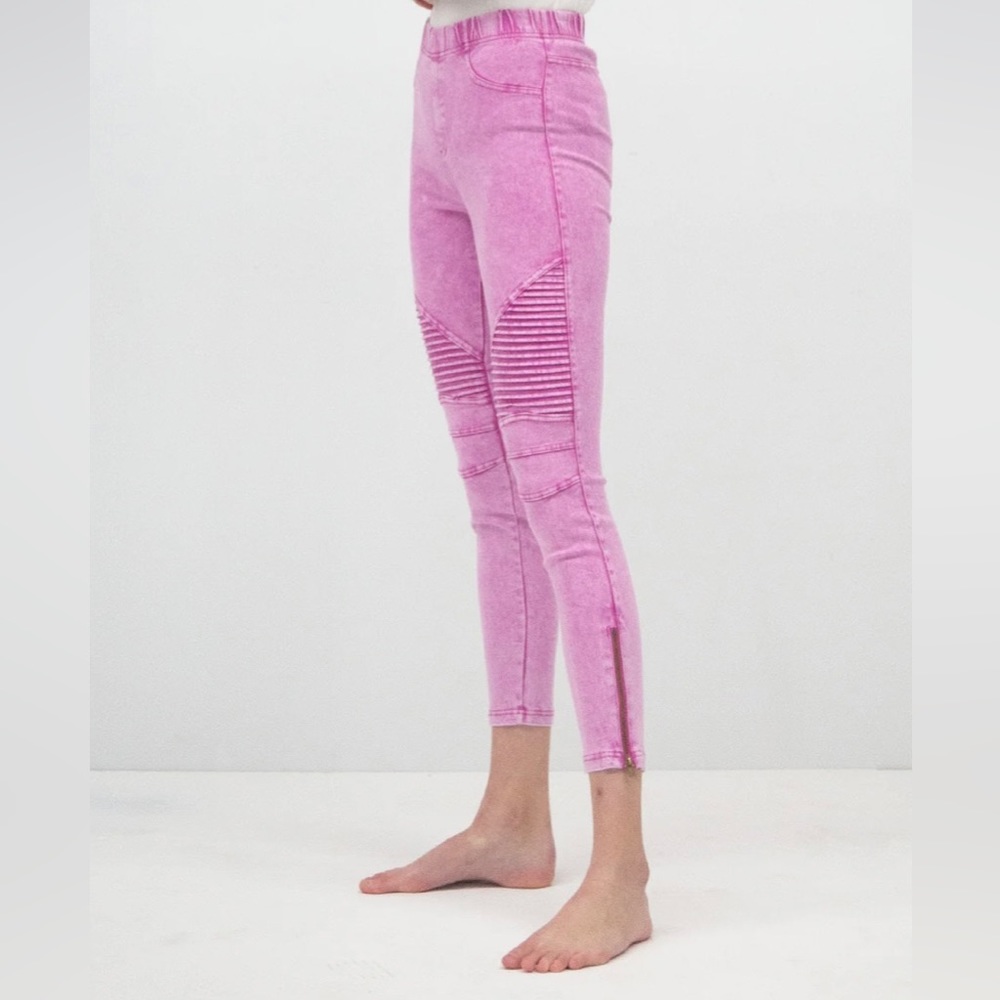 Barbie Pink Mineral Washed Moto Leggings with Ankle Zipper Beulah NWT - Picture 7 of 15